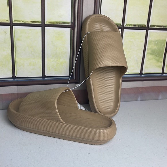 Mesh Beach Comfy Anti-Slip Pillow Slides - Picture 4 of 4